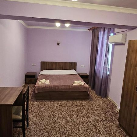 Hotel International Yerevan Exterior foto