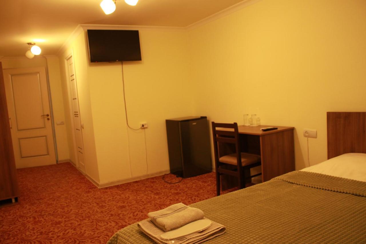 Hotel International Yerevan Exterior foto