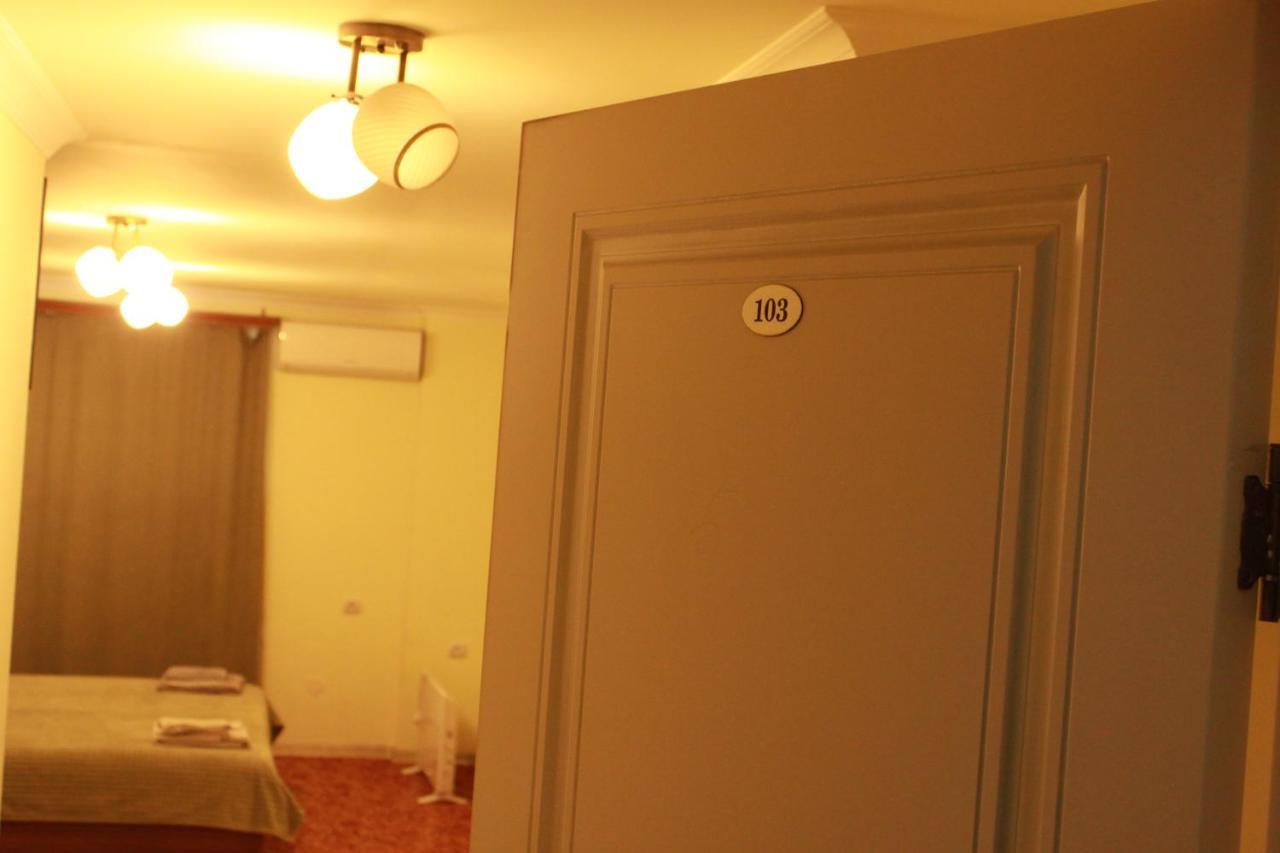Hotel International Yerevan Exterior foto